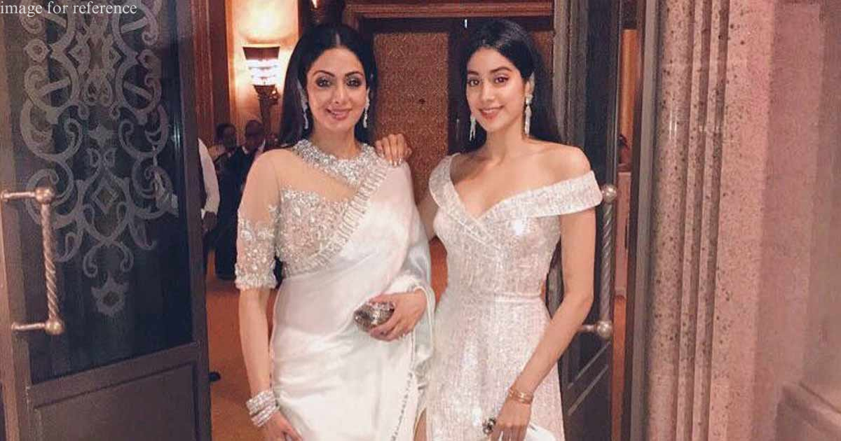 Janhvi Kapoor remembers her late mum on Mother's Day, with an emotional note
